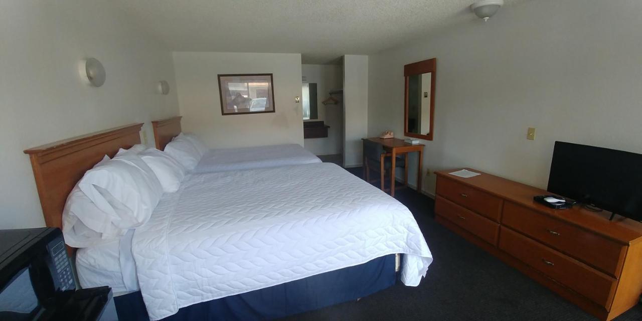 פוקטלו Thunderbird Motel מראה חיצוני תמונה