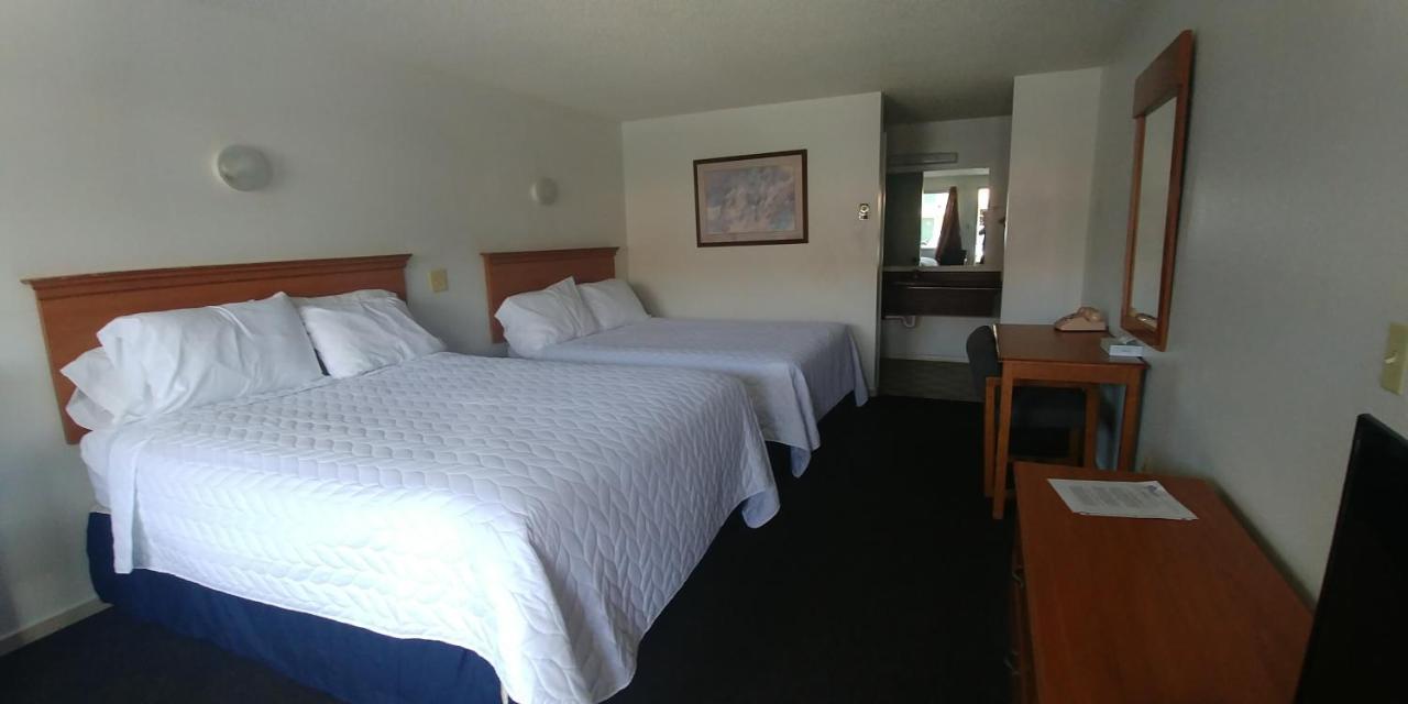 פוקטלו Thunderbird Motel מראה חיצוני תמונה